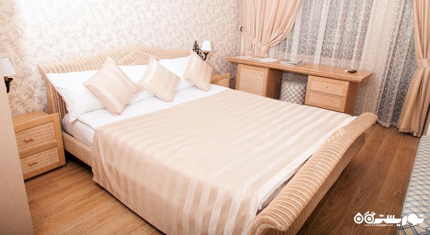 تخت بزرگ سوئیت جونیور